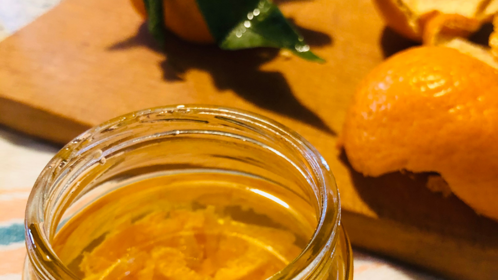 Wie man Mandarinenöl herstellt